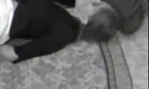 Вона ххх фільми дала йому покривала і тримала його за руки у ванній