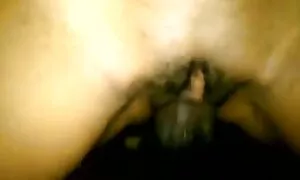 Людина в машині на прогулянку повія на вулиці і камінь в салоні прно фільм